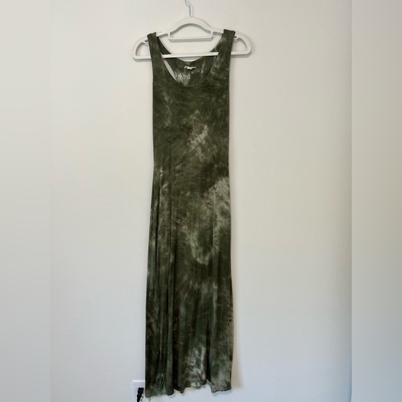 See You Monday Dresses & Skirts - Dress Bundle Size Medium